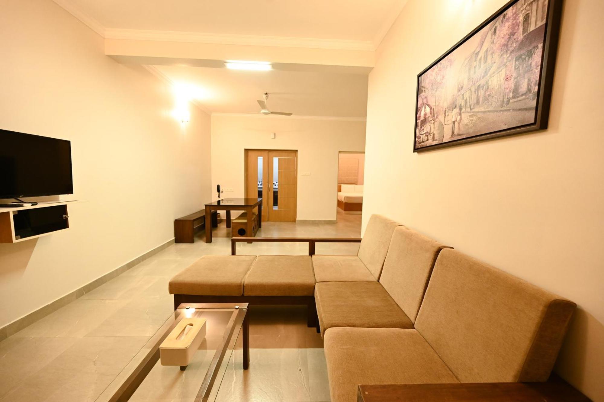 Castilo Inn Hotel Apartments Kochi Exterior foto