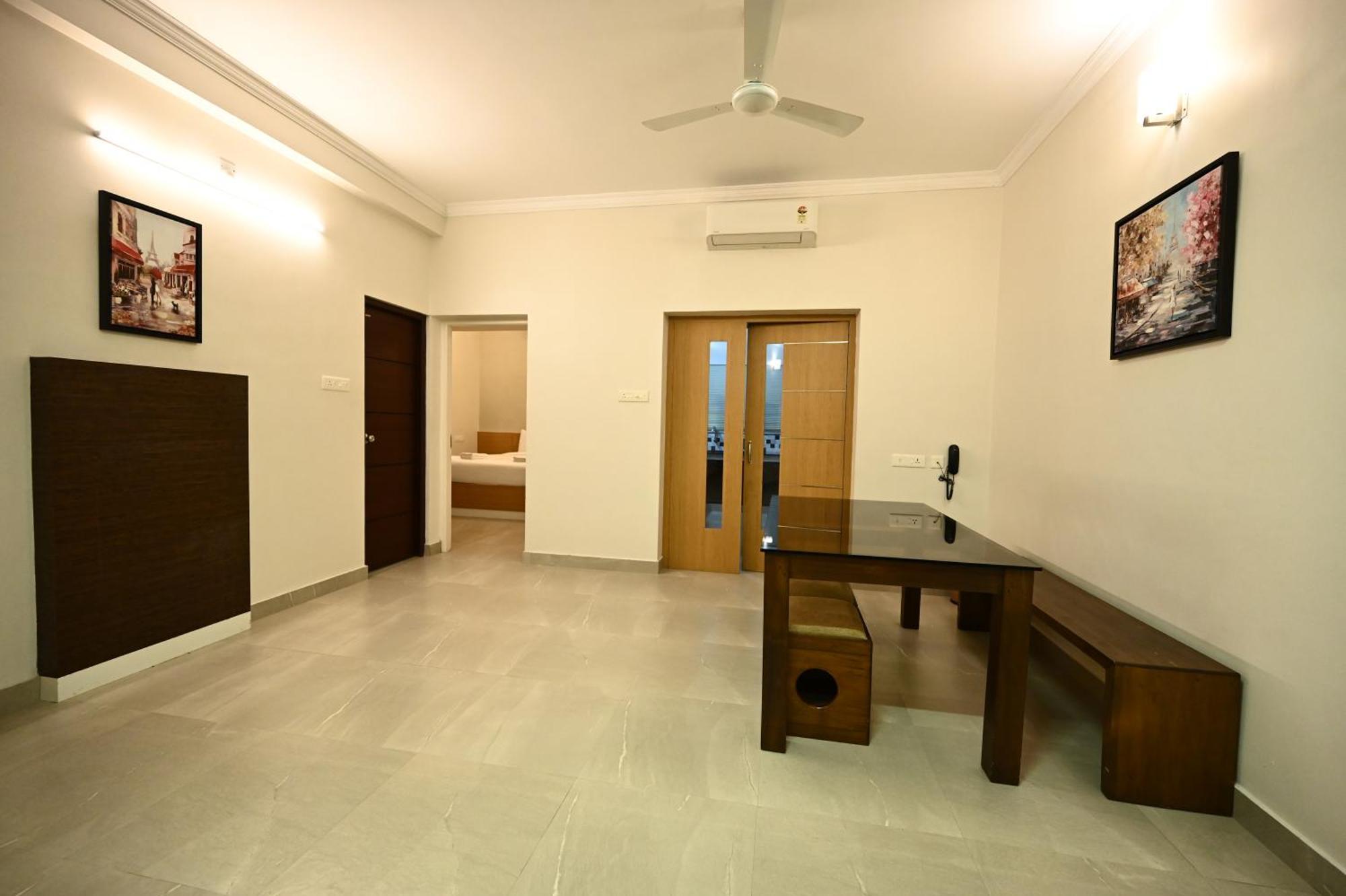 Castilo Inn Hotel Apartments Kochi Exterior foto